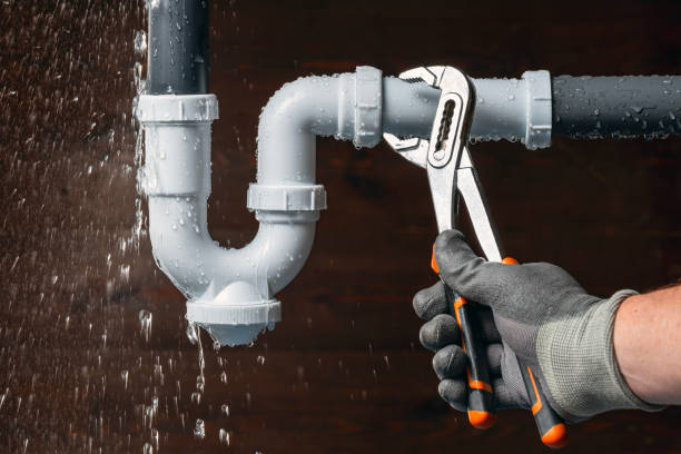 Professional Gas Line Repair technician working in Harrison, MI